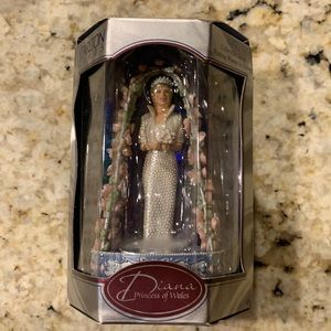 Carlton Cards Heirloom Collection 10th Anniversary DIANA PRINCESS OF WALES